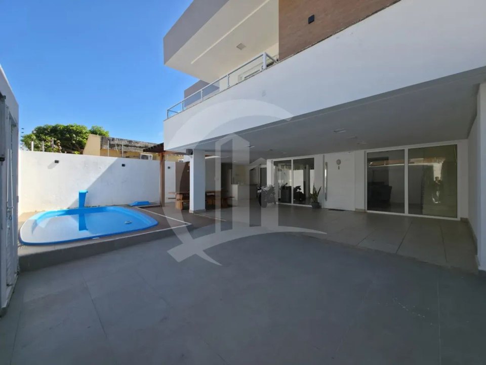 Fachada interna / piscina / pátio